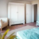 ベッド・アンド・ブレックファスト Unter Den Linden 3*