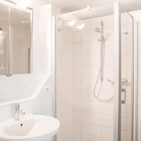 Unter Den Linden Bed & Breakfast 3*