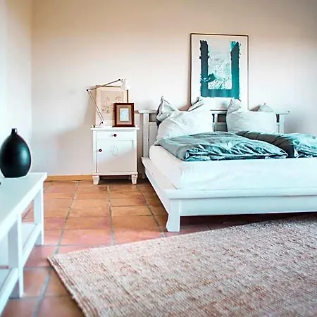 Unter Den Linden Bed & Breakfast