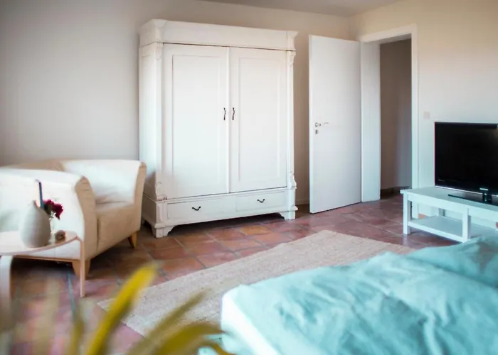 Bed & Breakfast Unter Den Linden 3*